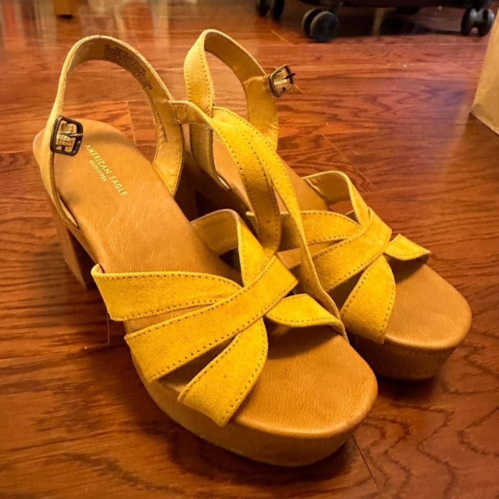 Mustard yellow wedges
